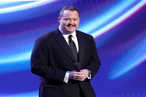 Shane Gillis’ savage ESPYs monologue took aim at Caitlin Clark, Aaron Rodgers, Trump and everyone..