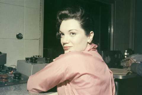 Connie Francis, ‘Who’s Sorry Now’ Singer, Dies at 87