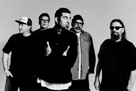 Deftones Debut Atop Hot Hard Rock Songs With ‘My Mind Is a Mountain’