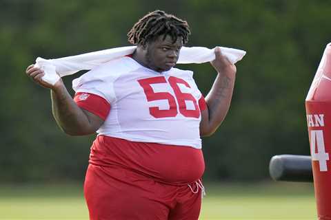 Bucs place 450-pound rookie on non-football injury list due to weight issues