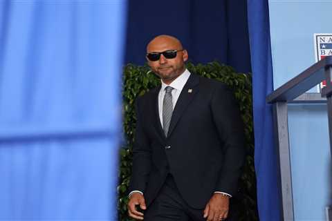 Derek Jeter ‘was hot’ over Boomer Esiason’s Old-Timers’ Day dig: Tiki Barber