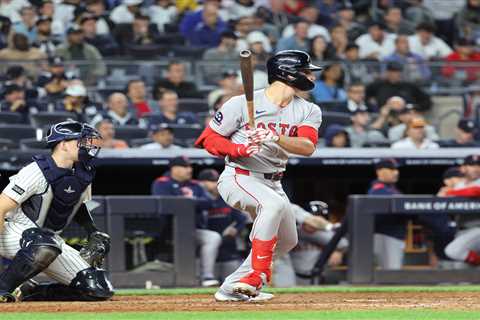 Yankees’ bullpen, defense flop in loss to open pivotal Red Sox series as five-game win streak..