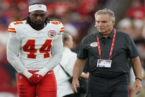 Jets claim Esa Pole, Cam Jones off waivers from the Chiefs