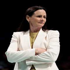 Sandy Brondello knows she’s not immune to mounting Liberty criticism: ‘Wide enough shoulders’