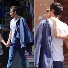 Harry Styles and Zoe Kravitz Pack on PDA With Butt Squeezes in Rome