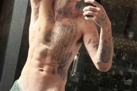 Hot Guys In Towels -- Guess The Sexy Star!