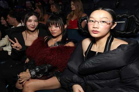 HUNTR/X’s ‘Golden’ Leads Hot 100 for Fourth Week, Sabrina Carpenter Claims Two in Top Five