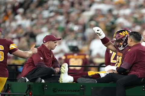 Deatrich Wise offers positive message after grisly season-ending Commanders injury