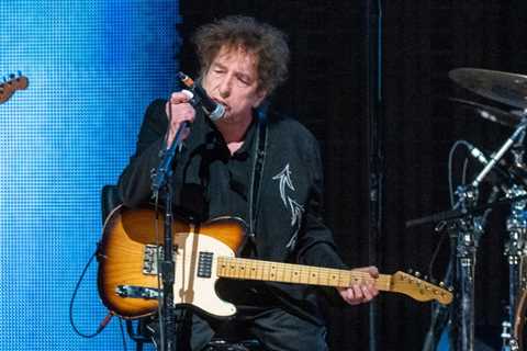 Bob Dylan Joins Willie Nelson’s Farm Aid 40 Lineup in Minneapolis