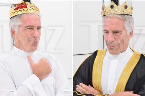 Jeffrey Epstein Pictured as King on His Custom Chess Board with His Queens
