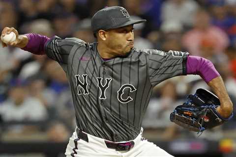 Why Carlos Mendoza didn’t pitch Edwin Diaz in 11th inning