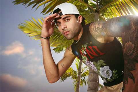 Fans Choose Erick Brian’s ‘Te Veo’ as Their Favorite New Latin Music of the Week