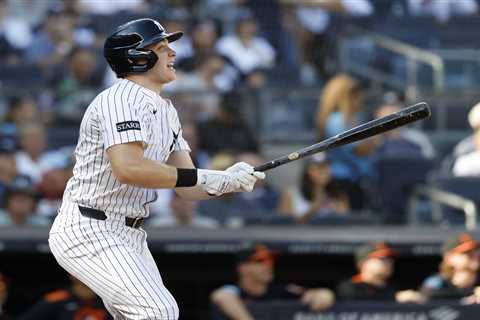 Yankees have to settle for wild-card showdown with Red Sox as Blue Jays win AL East