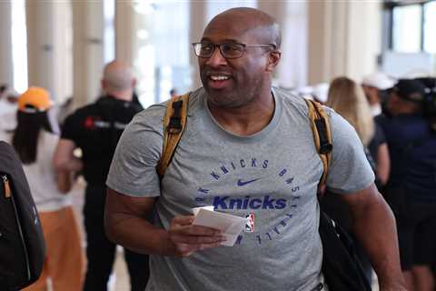 Mike Brown explains Knicks new minutes approach after all the Tom Thibodeau criticism