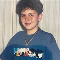Guess Who This 'Hansons' Fan Turned Into!