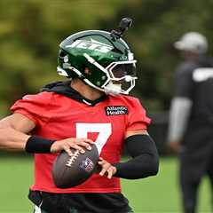 Justin Fields insists he’s not looking over is shoulder — but maybe he should be