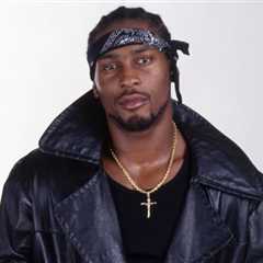 Did D’Angelo Get Too Close to Pop Stardom for His Own Good in 2000?