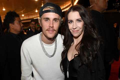 Justin Bieber Playfully Shuts Down Mom Pattie Mallette’s Public Prayer for His ‘Healing’