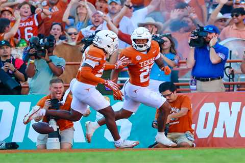 Arch Manning, Texas get crucial win over Oklahoma in Red River Rivalry