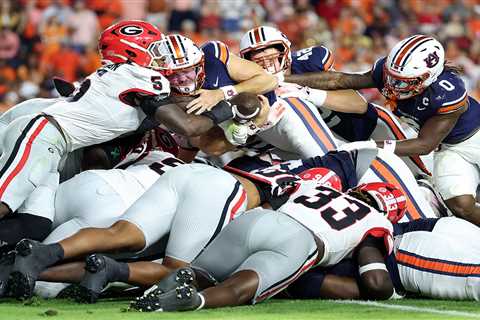 Controversial call in Georgia-Auburn game leaves both fanbases angry