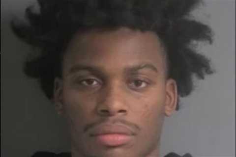 Iowa Men's Basketball Star Tavion Banks Arrested After Alleged Drunken Bar Fight