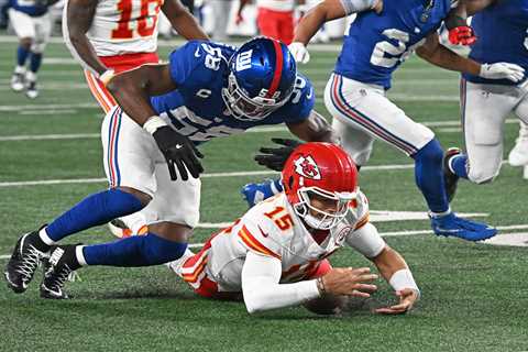 Inside the 10-minute meeting that put the Giants defense back on track