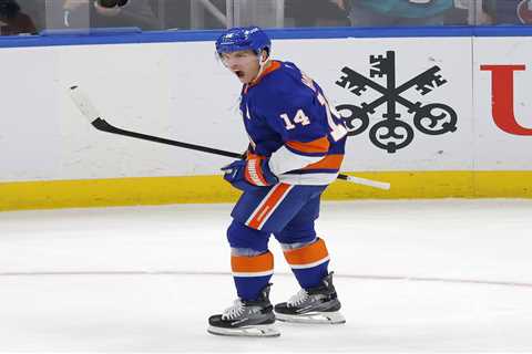 Bo Horvat’s hat trick leads Islanders in much-needed first win of season