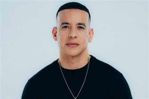 Daddy Yankee’s ‘Sonríele’ Leads Latin Airplay Chart: ‘Thank You for Continuing to Connect With..