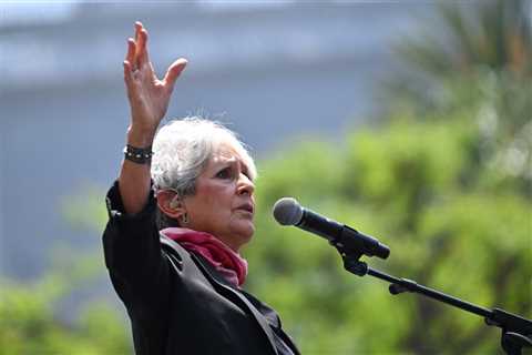 Joan Baez Suggests That a ‘Little Green Worm’ Has Eaten Donald Trump’s Brain in Searing New Poem
