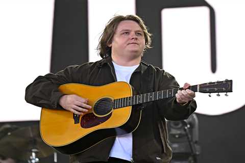 Lewis Capaldi Sets Dates For Spring 2026 North American Tour