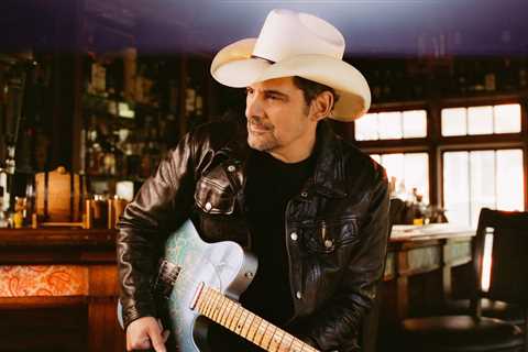 Brad Paisley & Tinashe to Perform U.S. National Anthem at 2025 World Series Games 3 & 4