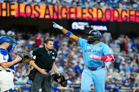 Vladimir Guerrero Jr. puts Blue Jays up in Game 4 with rare homer off Shohei Ohtani