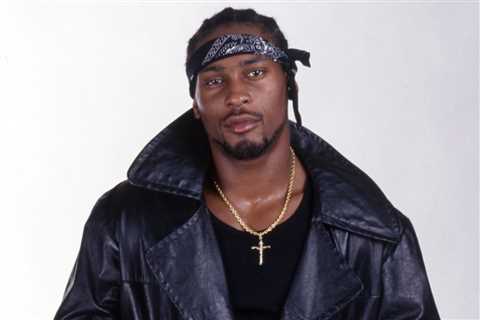 Did D’Angelo Get Too Close to Pop Stardom for His Own Good in 2000?