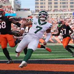 Fantasy football QB injury bug battle starts anew in Week 10