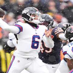 What gives the Giants a leg up in their coaching search