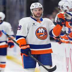 Jonathan Drouin’s strong play continues with clutch goal in Islanders’ win