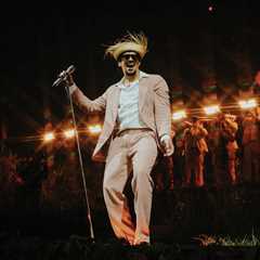 Bad Bunny’s Debí Tirar Más Fotos World Tour Setlist: Every Song From the Dominican Republic..