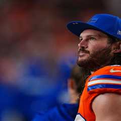 Broncos’ Alex Singleton set for NFL return less than a month after shock testicular cancer diagnosis