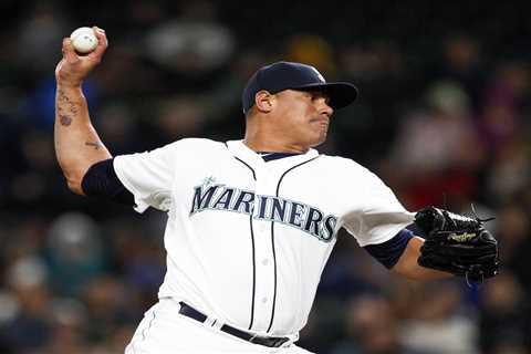 Former MLB pitcher Yoervis Medina dead at 37 after heart attack, car crash