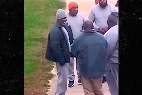 Diddy Smiles, Chats with Fellow Inmates at Fort Dix