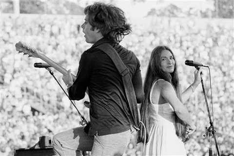 Former Grateful Dead Vocalist Donna Jean Godchaux-MacKay Dies at 78