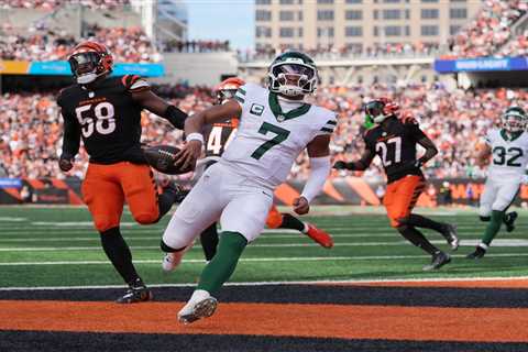 Fantasy football QB injury bug battle starts anew in Week 10