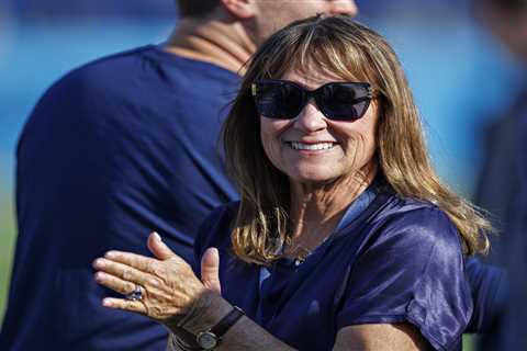 Titans wouldn’t help Patriots at trade deadline due to Mike Vrabel beef