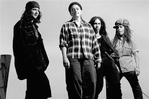 4 Non Blondes’ ‘What’s Up?’ Rides Viral ‘Beez in the Trap’ Mash-Up Trend Back Onto the Charts