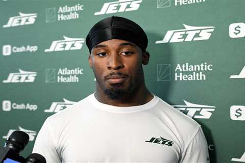 Breece Hall, Jermaine Johnson ‘sick’ after Jets sell off their fellow stars