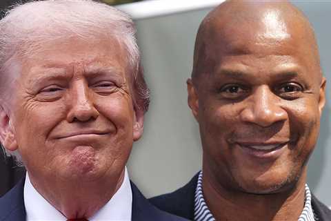 President Trump Pardons Darryl Strawberry For 1995 Tax Evasion