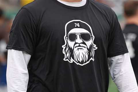 Jets pay tribute to Nick Mangold as wife, kids serve as honorary captains