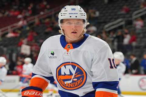 Islanders vs. Golden Knights prediction: Odds, picks, and best bet