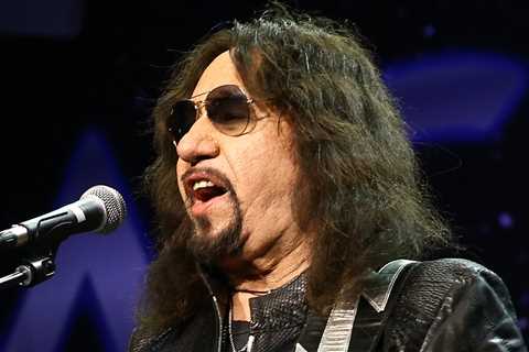 KISS Remembers Ace Frehley During First Concert Since His Passing