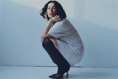 Kelly Lee Owens on Raving With Charli XCX & Her Genre-Busting New EP: ‘You Don’t Get to Put Me in..